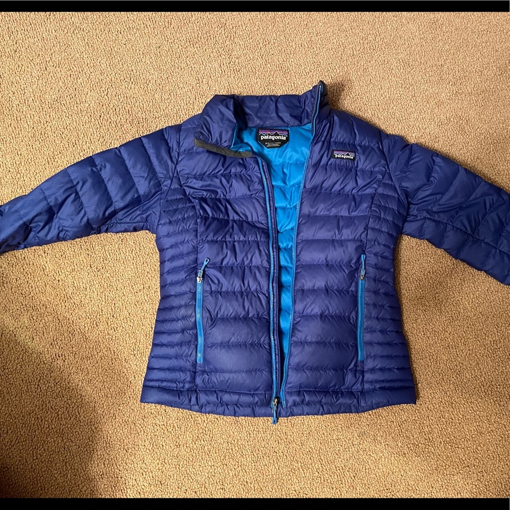 Patagonia Women’s Down Sweater Jacket Size: Small